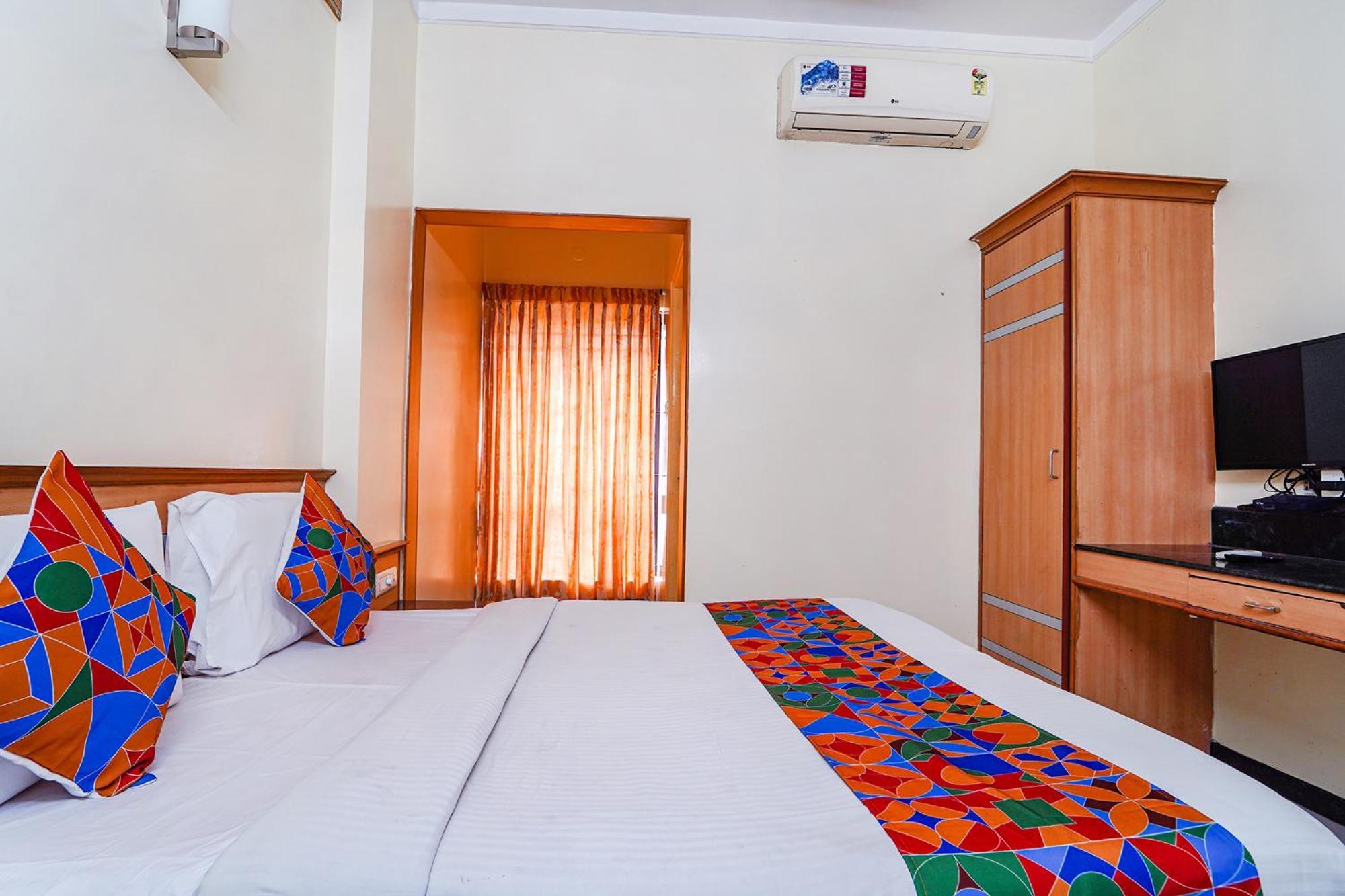 Fabhotel Ess Paradise - Nr Bus Stand Коямпутур Екстер'єр фото